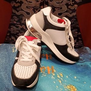 Chunky platform sneakers